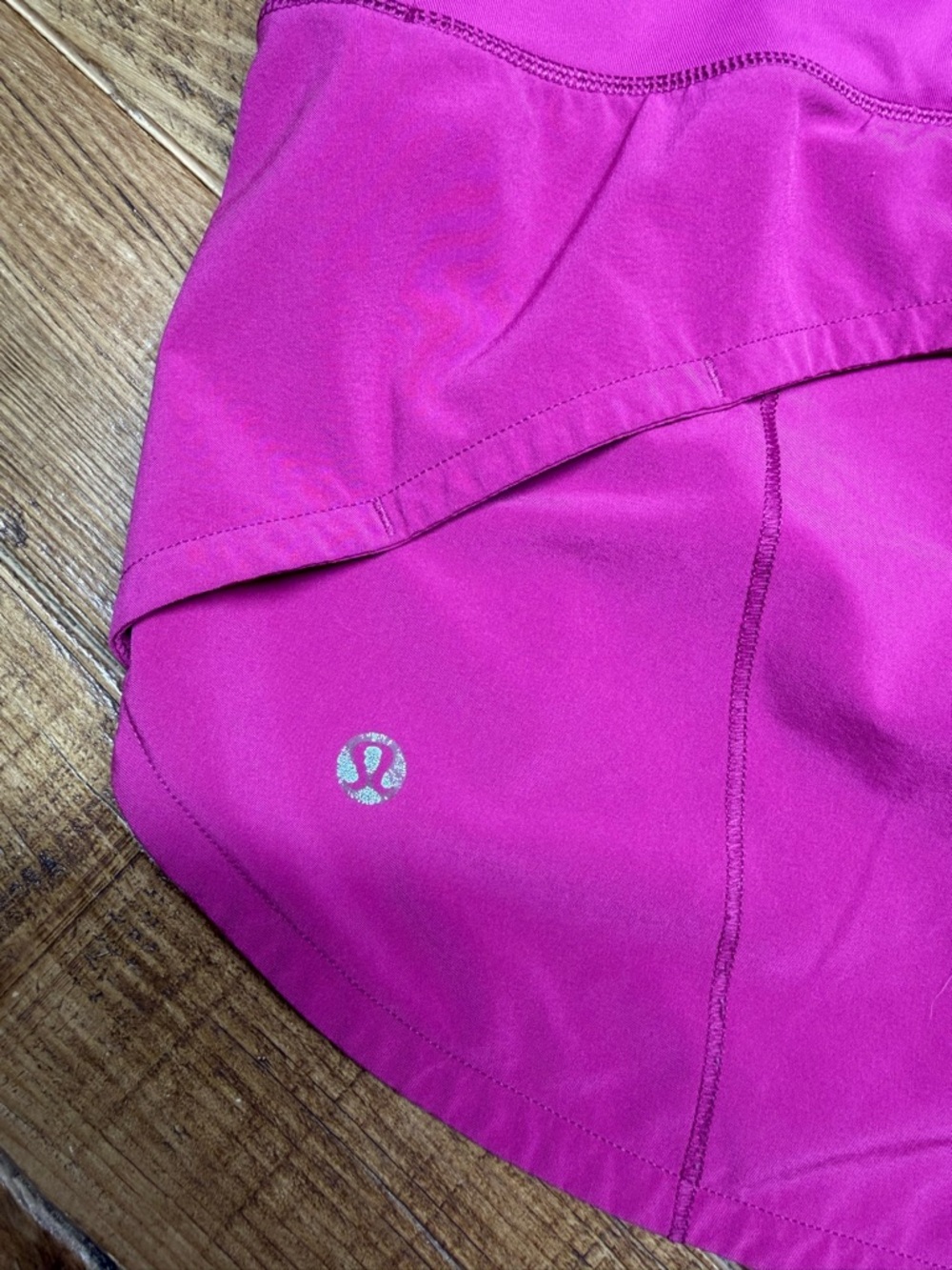 Lululemon Speed Up Low Rise Lined Shorts 2.5" Magenta Pink color Size 8 - Picture 4 of 11
